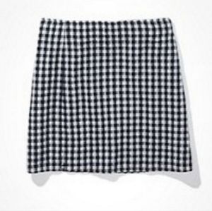 NWOT American Eagle Gingham Notched Mini Skirt